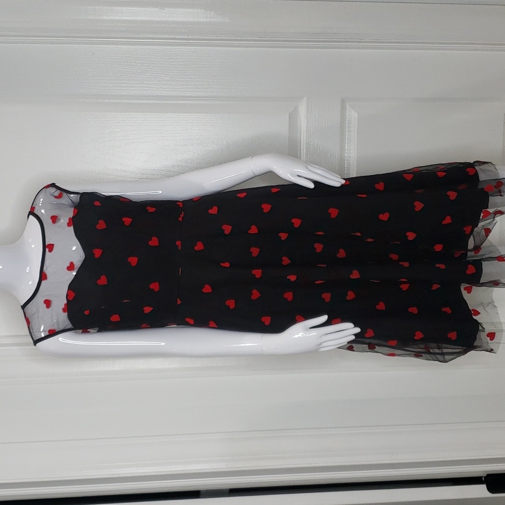 Obeeii Black & Red Hearts Dress NWT Size Medium